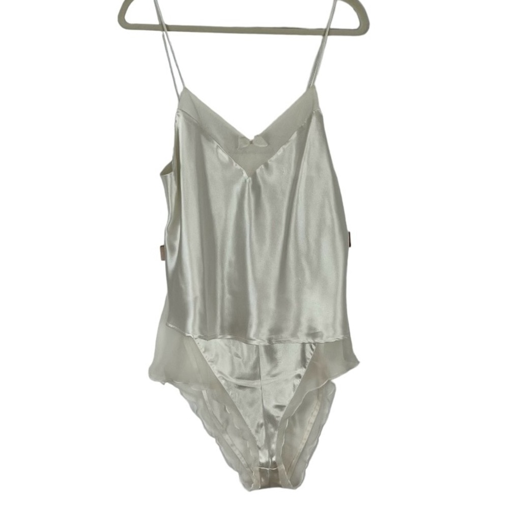 New Lingerie Cacique Women’s 2 Piece Lingerie/Sleepwear Set Sz L